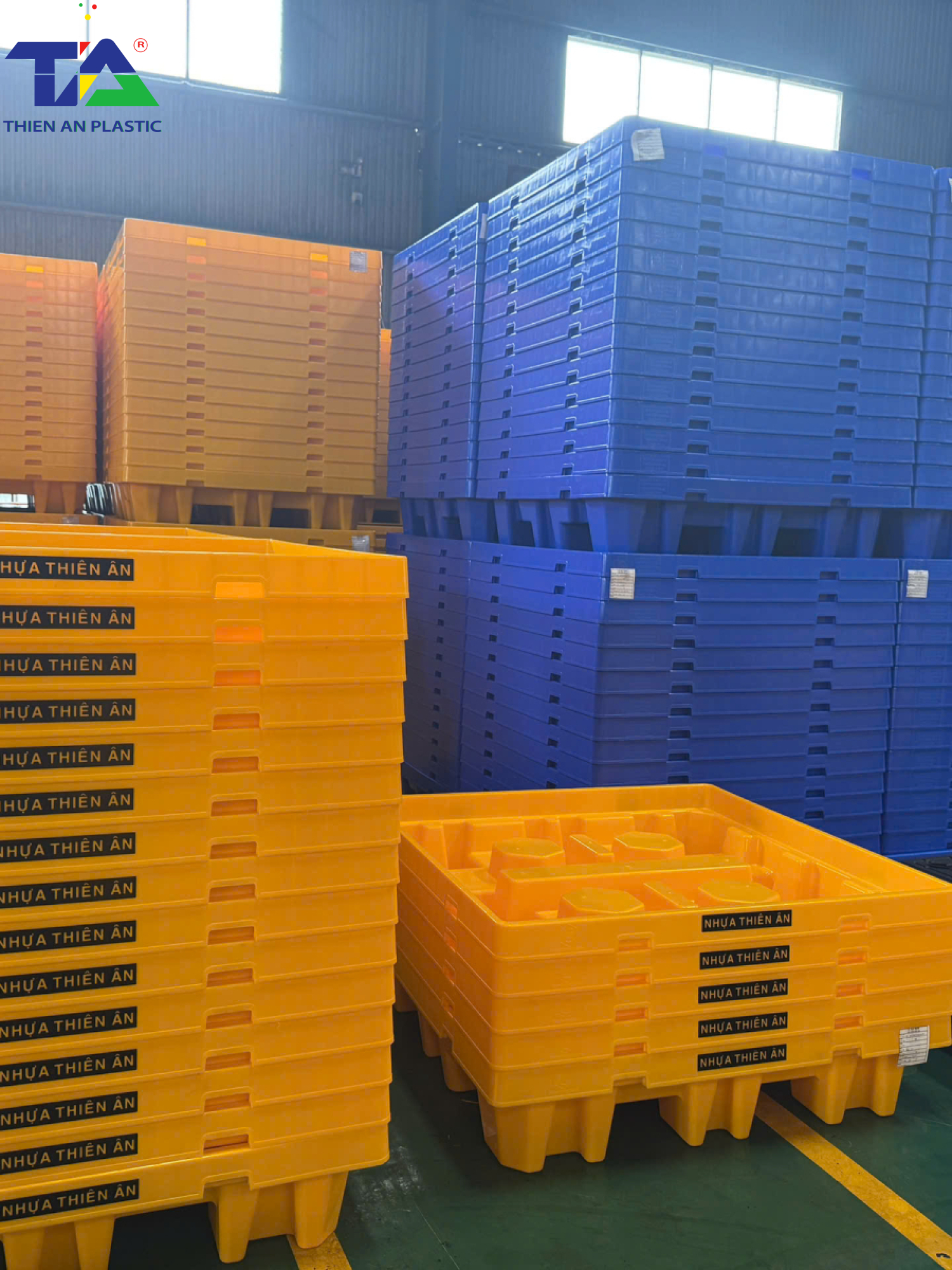 Pallet Nhựa Chống Tràn 4 Phuy Cao (KT: 1300 x 1300 x 300mm)