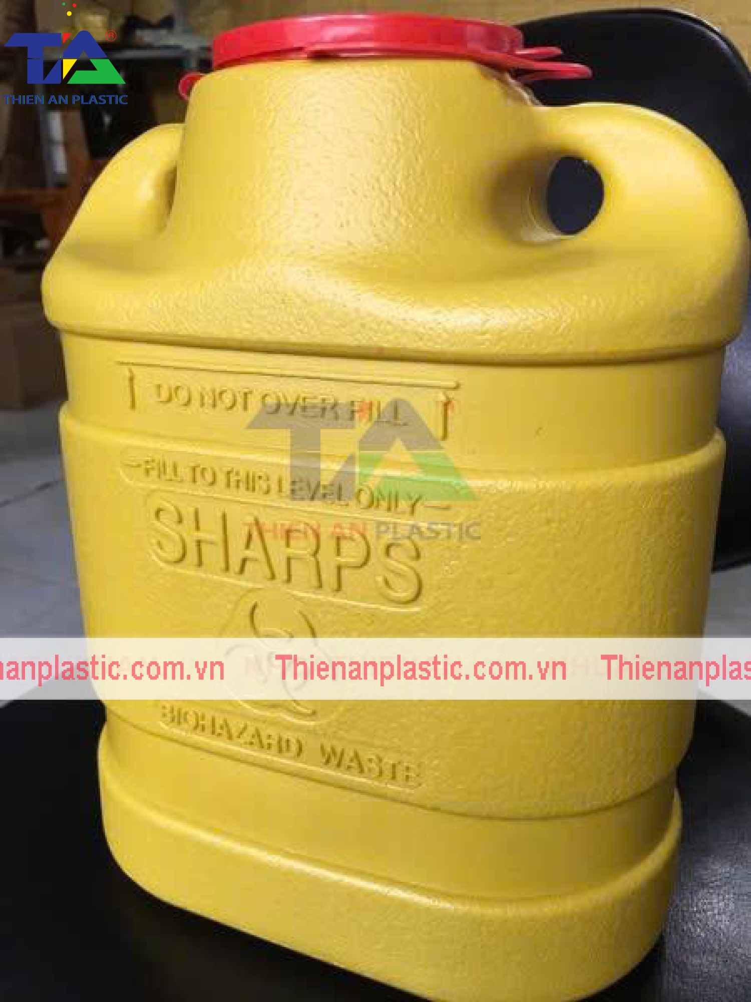 Hộp Nhựa Đựng Kim Tiêm TA2 (KT: 150 x 230 x 290mm)